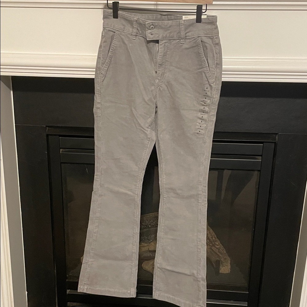 NWT American Eagle Gray Corduroy Pants high rise kick boot cut. Womens size 6